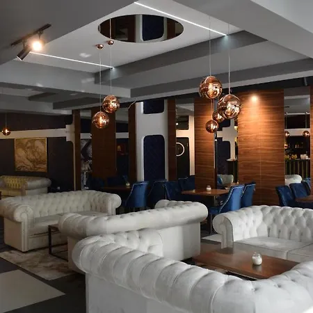 Prenociste Srebrno Jezero Hotel