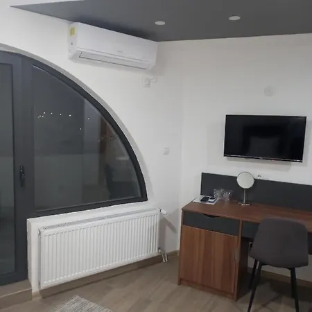 Hotel Prenociste Srebrno Jezero